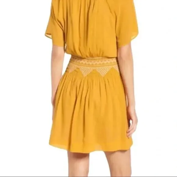 Madewell Embroidered Cinched Waist Boho Smoked
Mini Dress Size 8 - Picture 10 of 14